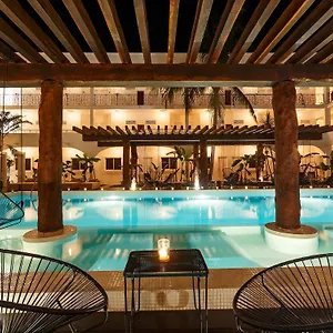 https://hm-playa-del-carmen-000000.allrivieramayahotels.com